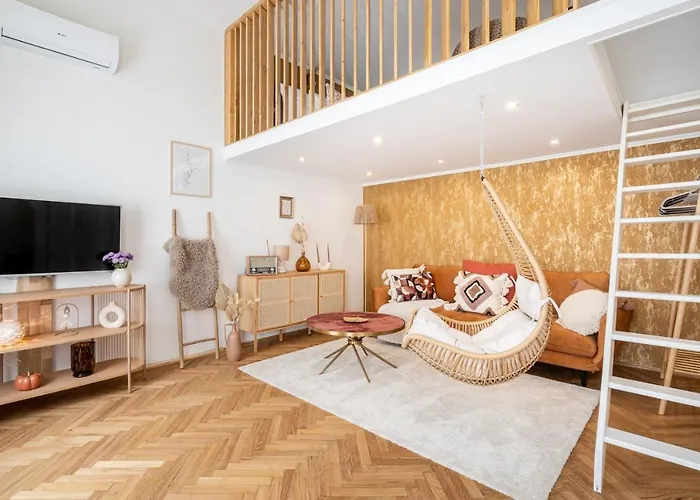 Solar System Apartment With Gallery