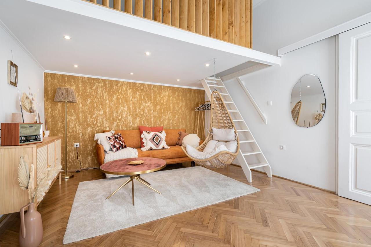 Apartamento Solar System With Gallery
